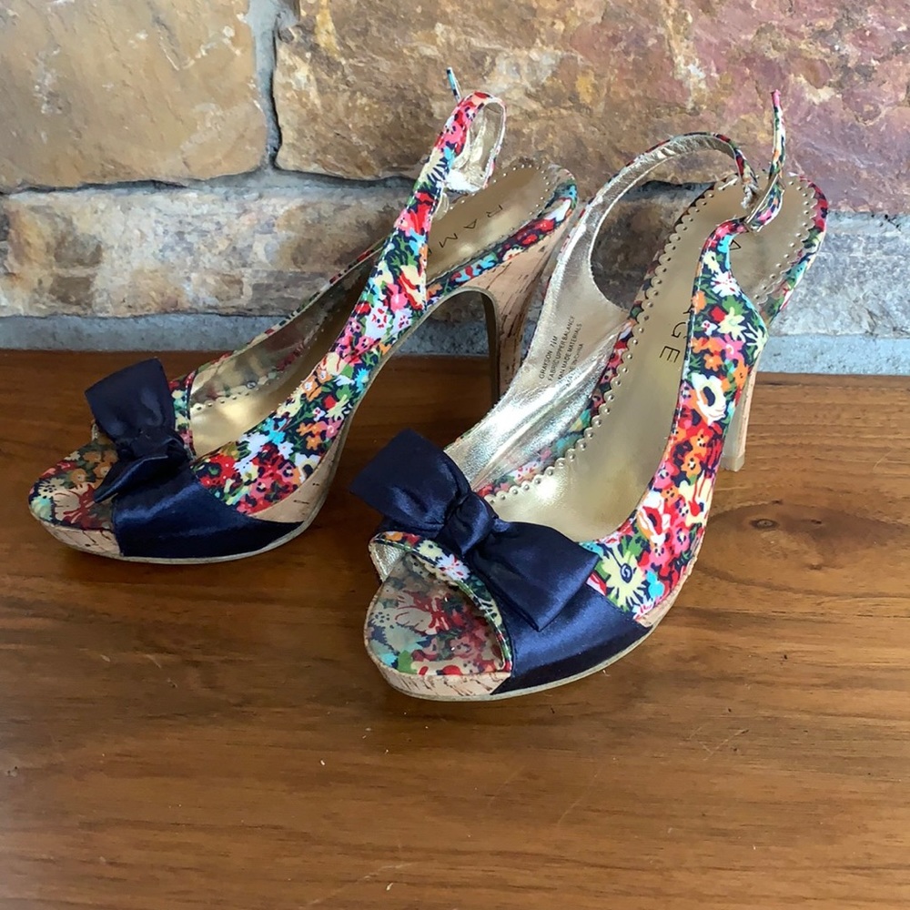 Rampage floral sling back high heel stilettos. Size 7.5 with navy bow on top